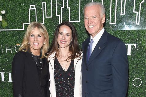 The flotus' appearance at the joint address to congress by her spouse, us president joe biden, generated quite a buzz on social media after netizens, with many netizens commenting on her garb. Joe Biden: Das ist seine Tochter Ashley Biden | GALA.de