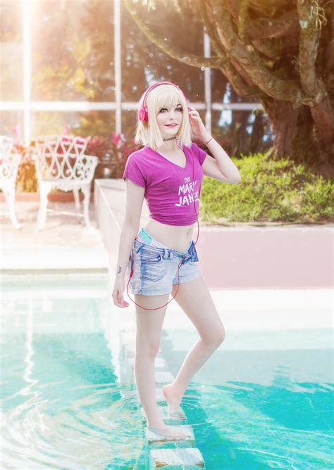 Calvins Canadian Cave Of Coolness Gwen Stacy Cosplay By Rianna Care