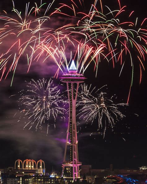 New Years Eve Fireworks At The Space Needle In Seattle At Space