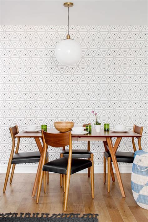 25 Amazing Dining Rooms With Wallpaper