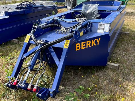 Berky Mowing Boat 6310 Nereus 150 Compact And Powerful