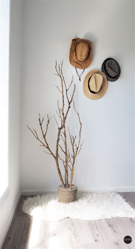 Diy Decor Using Tree Branches And Fall Leaves Apartment Therapy