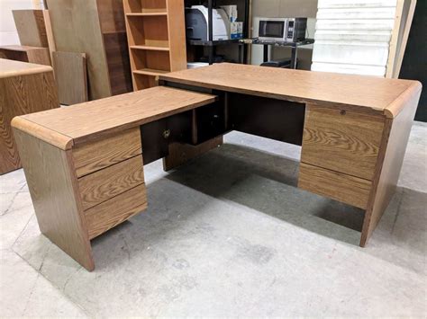 Oak Laminate L Shape Desk With Drawers