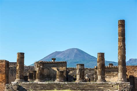 Pompeii Sorrento And The Bay Of Naples Touring With Trailfinders