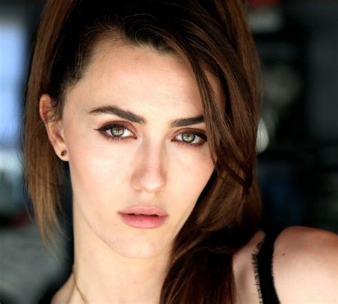 Chatting With Actress Madeline Zima Of The Nanny Heroes And Californication Digital