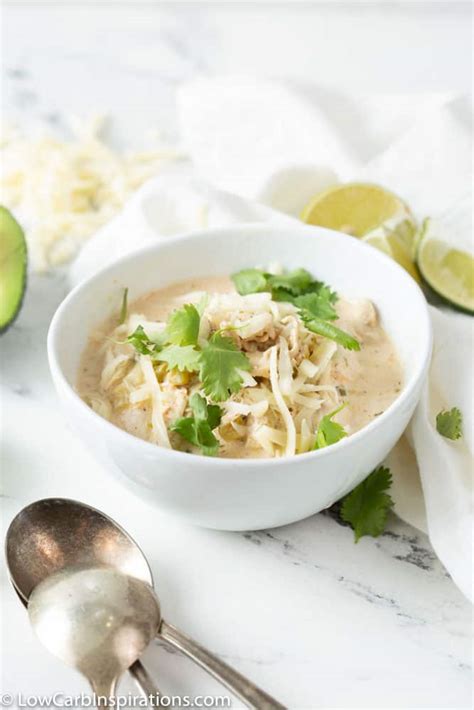 It's filling, tasty and can easily be a crockpot/freezer meal! Crockpot Keto White Chicken Chili Recipe - Low Carb ...
