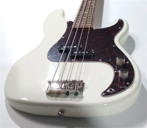 SQUIER CLASSIC VIBE 60 S PRECISION BASS Olympic White Nuostore