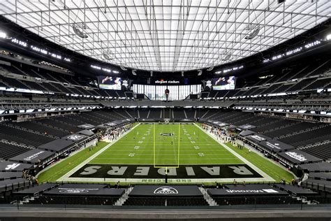 Raiders Open Las Vegas Stadium With 34 24 Win Vs Saints