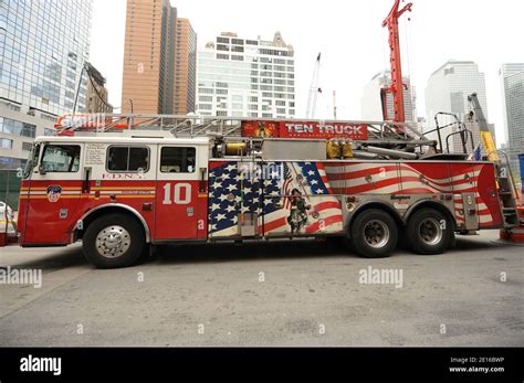 Nyfd Ladder 10 Fire Truck Parked Outside The Ground Zero Construction
