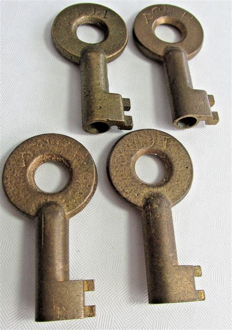 4 Large Adlake Brass Padlock Barrel Keys Pc Rr Marks Brass Adlake Lock