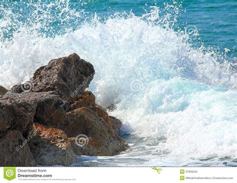 Sea Waves Breaking On Rocks Stock Image Image Of Outdoor Water 37856245
