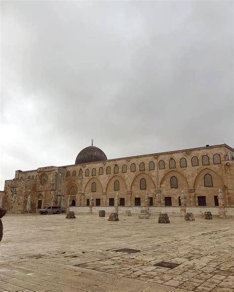 Hal ini bertujuan sebagai bentuk untuk menghargai tahiyatul masjid dilaksanakan pada saat kita memasuki masjid, kapan pun kita akan memasuki masjid maka hal yang dilakukan setelah. Solat Sunat Tahiyatul Masjid (Solat Menghormati Masjid ...