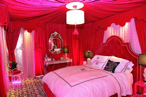 Fabulous Interior Of Teenage Girls Bedroom Decorating Beautiful Pink