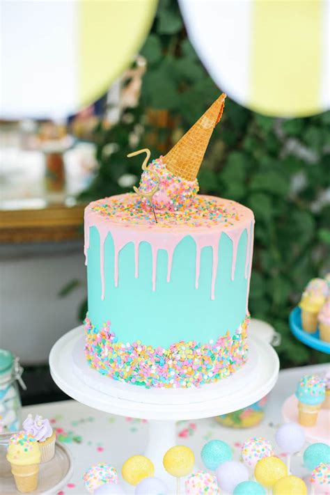 Wish a happy birthday in a new way. 10 Totally Gorgeous Birthday Cakes For Sweet Little Girls ...