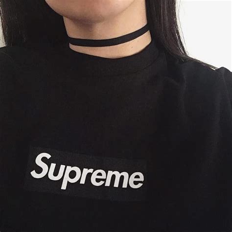 Supreme Girls Supreme Box Logo ©slvnc Casual Outfits Cute Outfits Fashion Outfits Womens