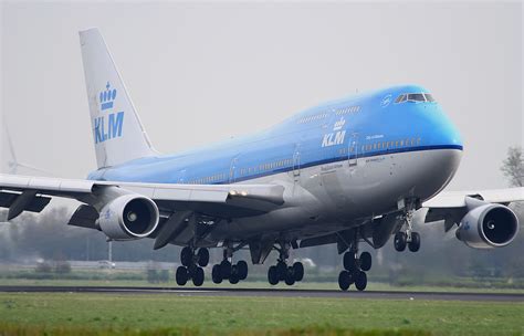 Landing Of A Boeing 747 400 Photo And Image Documentary And Journalism