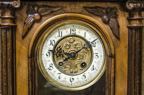 There are too many variables involved to determine. How to Move a Grandfather Clock? - QQmoving