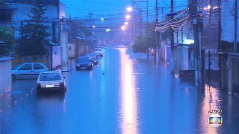 Chuva forte causa vários pontos de alagamento no Rio de Janeiro Rio