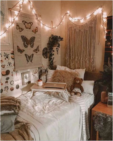 81 Tips To Design Your Own Cottagecore Bedroom 8 In 2020 Dorm Room