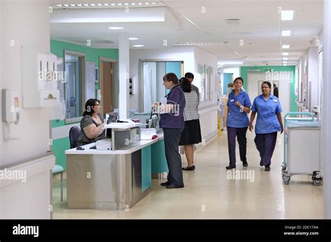 Busy Hospital Ward Nhs Hi Res Stock Photography And Images Alamy