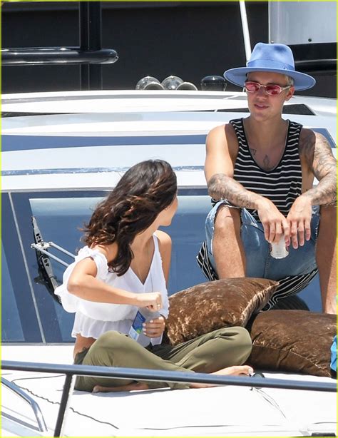 justin bieber hangs with little brother jaxon and female friend on miami yacht photo 3699585