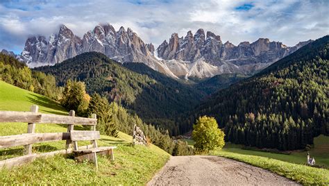 壁紙、イタリア、山、道、風景写真、santa Magdalena、アルプス山脈、ベンチ、自然、ダウンロード、写真