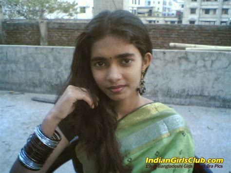 bangladeshi hot girls showing her small boobs with bra actress photo quen