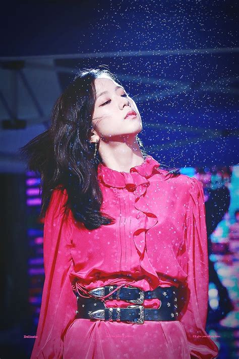 10 Times Blackpinks Jisoo Served Powerful And Sexy Visuals In Red