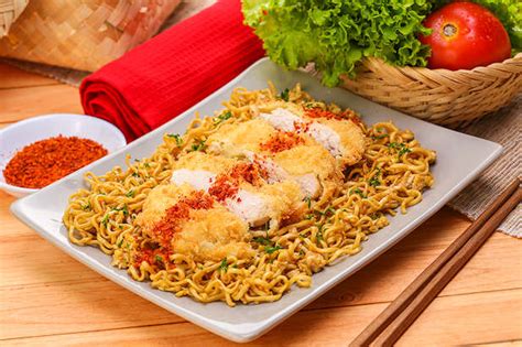 May 24, 2021 · resep steak ayam saus spesia. Mie Goreng Ayam Katsu | Resep dari Dapur KOBE