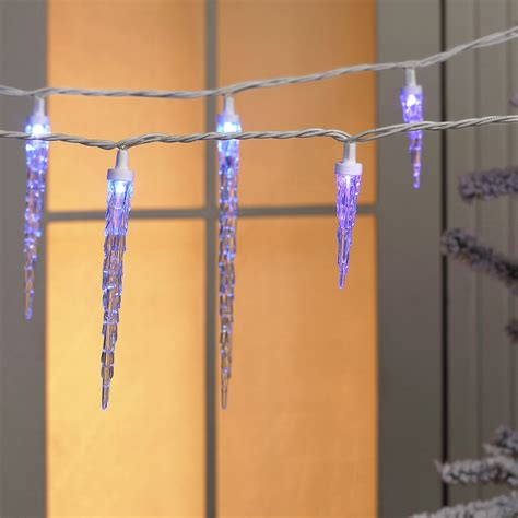 Holiday Time 143 Ft 25 Led Twinkling Icicle Lights Blue With Spare