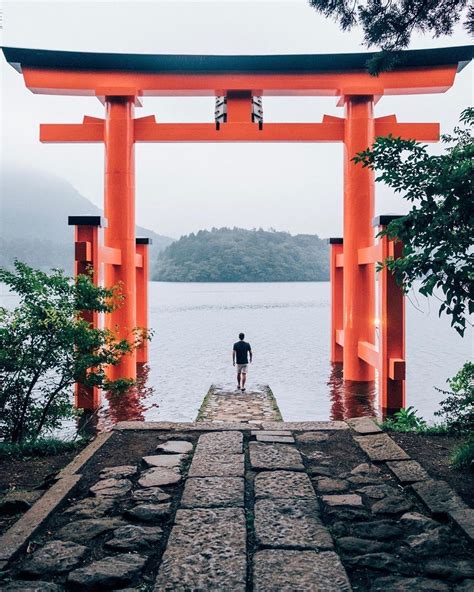 🇯🇵 Torii Gate Hakone Japan By Victorio Nakata Vicnkt On