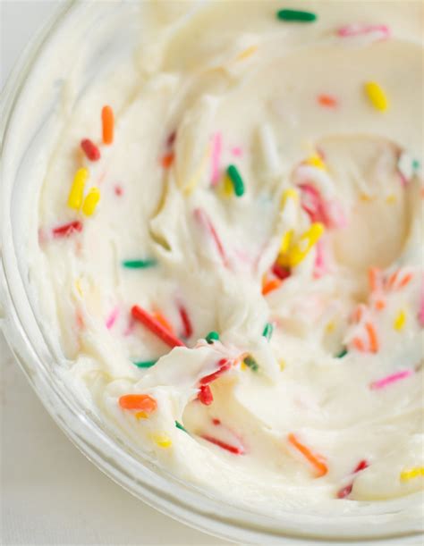 Luckily we have low carb bloggers out there that do all of that baking science for us so we can have some yummy low carb sweets! Low Carb Vanilla Buttercream Frosting {Gluten-Free, Keto Recipe} - Seasonly Creations
