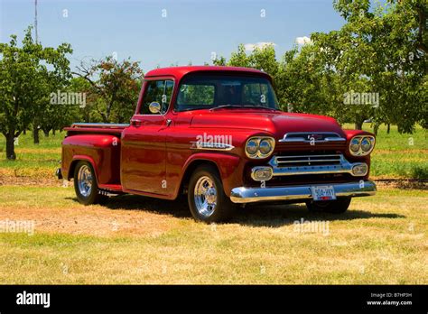 1959 Chevrolet Apache Pickup Hi Res Stock Photography And Images Alamy