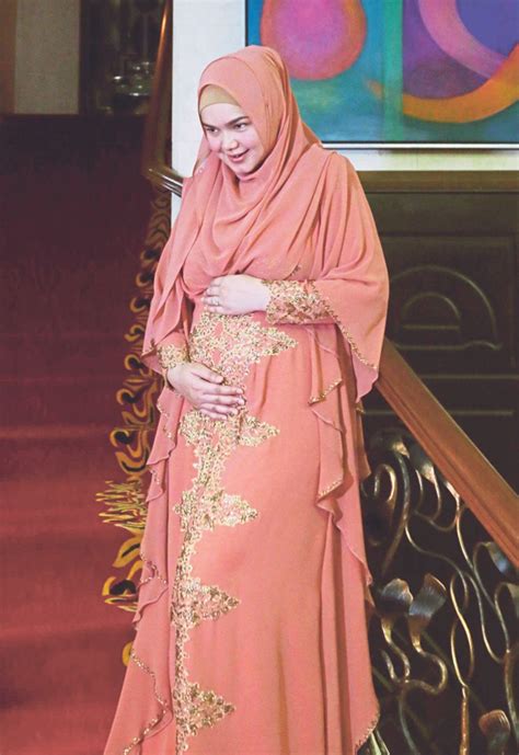 siti nurhaliza s all aglow new straits times malaysia general business sports and lifestyle news