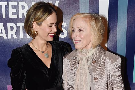 how old are sarah paulson and holland taylor when did they start dating and what is the age gap