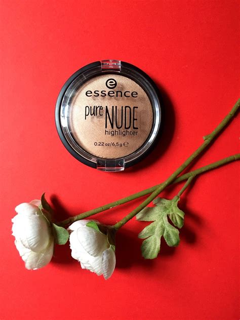 Essence Pure Nude Highlighter Review