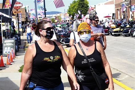 Motorcycle Rally Returns To Sd Despite Variant