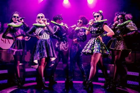 Review Six The Musical At The Arts Theatre Theatre Weekly