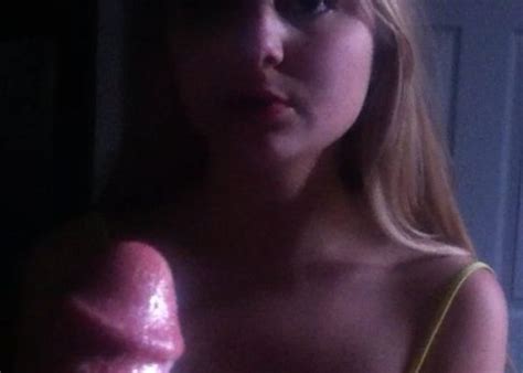Francesca Mcfadden Hot Nude Blowjob The Fappening Leaked Photos