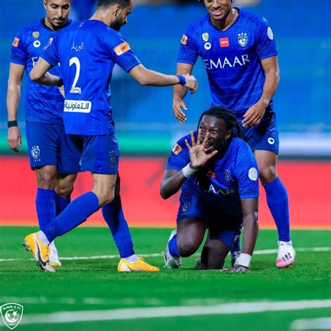 أعلن نادي الهلال، الأربعاء، تواجد سلمان الفرج لاعب وسط واستأنف الهلال تدريباته، اليوم الأربعاء، استعداد لمواجهة ضمك السبت، في المرحلة الثالثة من دوري المحترفين، وتضمنت. الهلال يحرج ضمك بالأسد وأبها يذيق الاتفاق مرارة الهزيمة ...