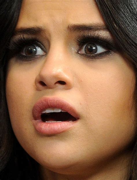 Celebritycloseup Selena Gomez Selena Gomez Lips Fotos Selena Gomez