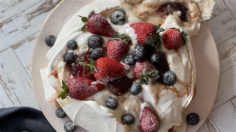 Pavlova With Fresh Berries Recipe The Nosher