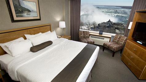 Oakes Hotel Overlooking Niagara Falls Fallsview Room