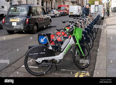 London Lime Electric Bikes Hi Res Stock Photography And Images Alamy