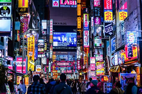 10 Things Not To Do In Tokyo Japanese Social Etiquette Tips And