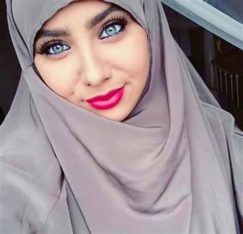 Pin By Imaganation Org On Blue Eyes Hijabi Girls Beautiful Arab Women