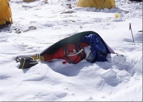 These Dead Bodies Are Lying On Mt Everest For Years But Whats The Reason Thatviralfeed
