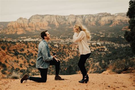 Capture The Surprise 25 Romantic Proposal Photos That Show Authentic