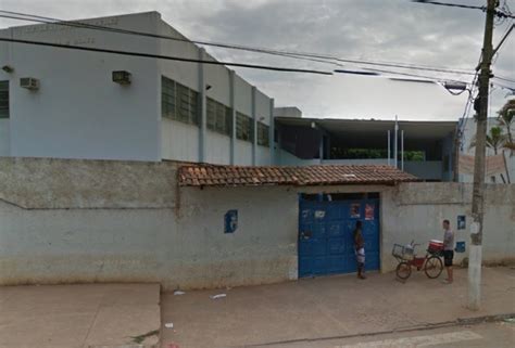 Famílias pedem transferência de alunos flagrados fazendo sexo em escola de Montes Claros