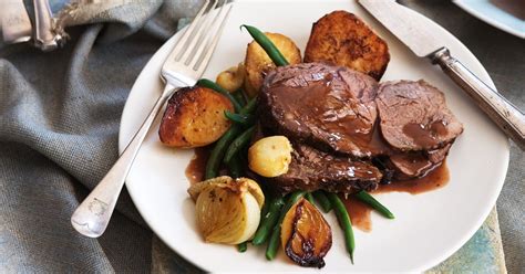 Roast Beef With Yorkshire Puddings And Red Wine Gravy
